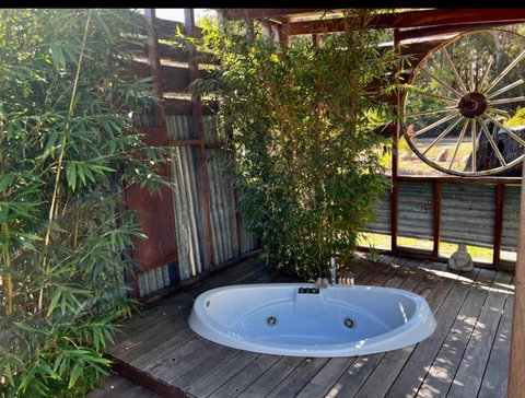 Mudstone Suites - Dalby Accommodation 2