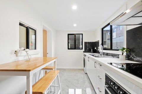 New 1-bedroom House With Free Parking - Dalby Accommodation 3