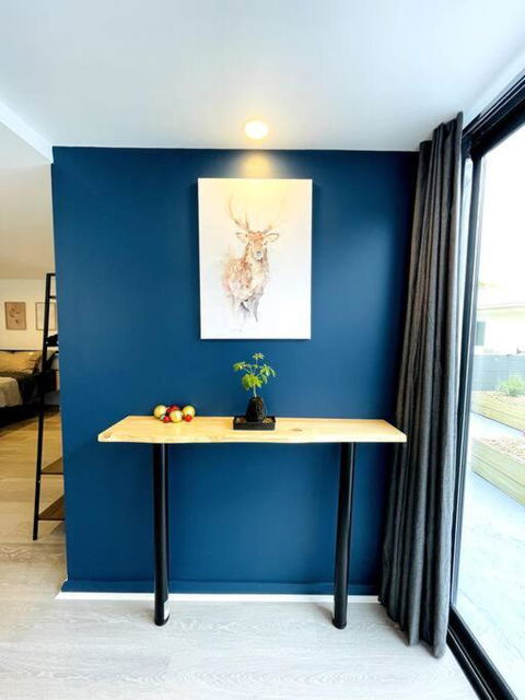 Newly Renovated Contemporary Private Studio Near Hobart CBD And Airport - Dalby Accommodation 1