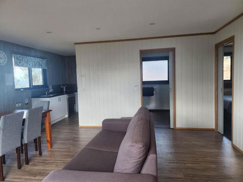 Mount Rumney Escapes - 4 Seaview Devil House - Dalby Accommodation 3