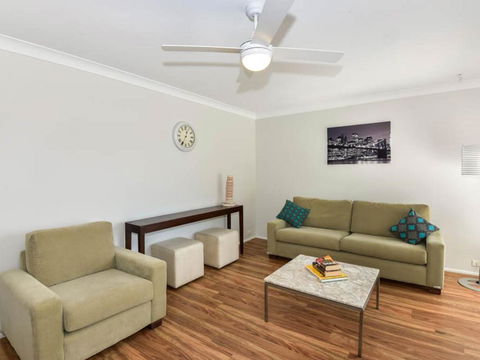 Noraville Summer House - Dalby Accommodation 2