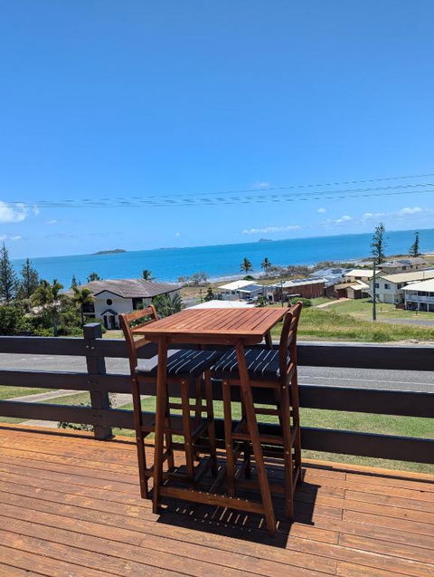 Newly Renovated With Ocean Views - Dalby Accommodation 2