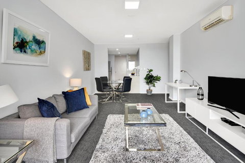 North Sydney Large Two Bedroom MIL2252402 - Dalby Accommodation 0