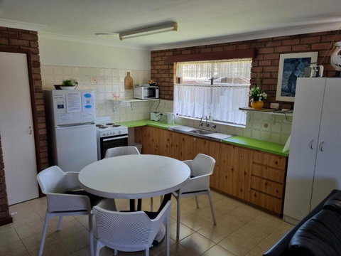 Ocean Beach Chalet 16 - Dalby Accommodation 1