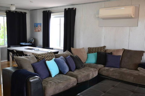 Ocean Breeze - Dalby Accommodation 2