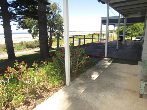 Ocean Devotion - Point Turton - Dalby Accommodation 1