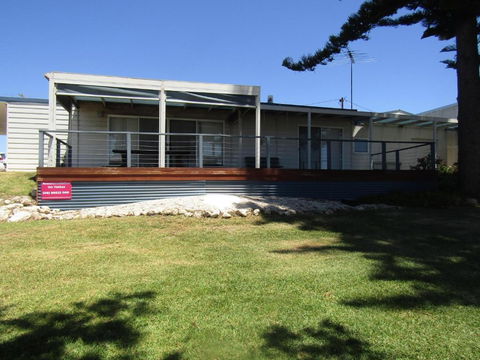 Ocean Devotion - Point Turton - Dalby Accommodation 0