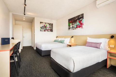 Nightcap At Waltzing Matilda Hotel - Dalby Accommodation 1