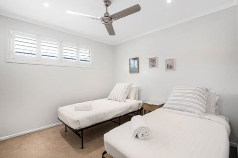 OCEAN55- Mooloolaba Family Holiday Home - Dalby Accommodation 2