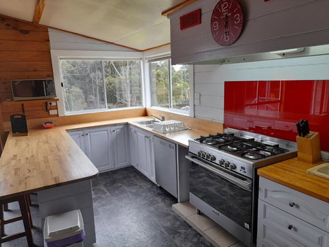 Old School Rocky Cape Guesthouse - Dalby Accommodation 2