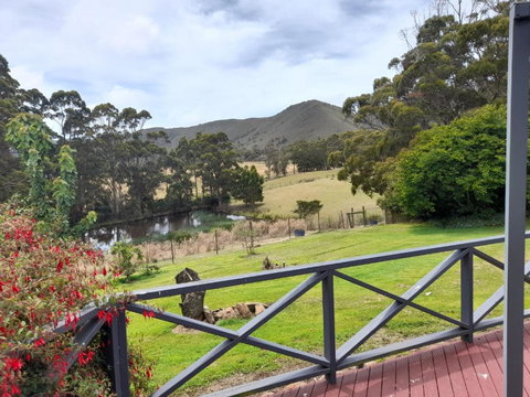 Old School Rocky Cape Guesthouse - Dalby Accommodation 0