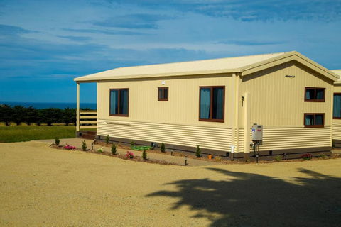 OMARU FARM STAY - Dalby Accommodation 0