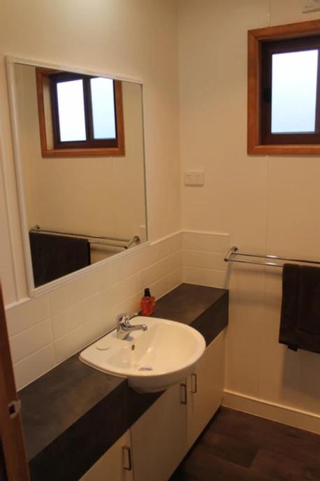 OMARU FARM STAY - Dalby Accommodation 2