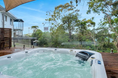 On Top Of The World - Dalby Accommodation 1