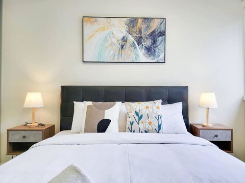 One Bedroom Apartment Walk To Gordon Train Station - Dalby Accommodation 2