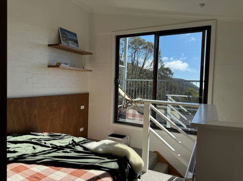One Cedarwood - Petite Challet Falls Creek - Dalby Accommodation 1