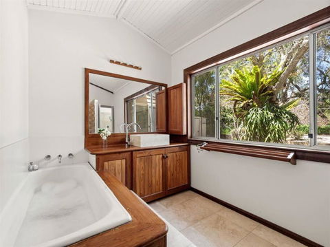 Orchard Homestead Countryside Retreat - Dalby Accommodation 3