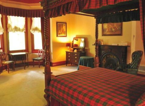 Ormiston House - Dalby Accommodation 3