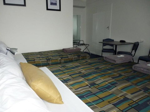 Otway Gate Motel - Dalby Accommodation 1