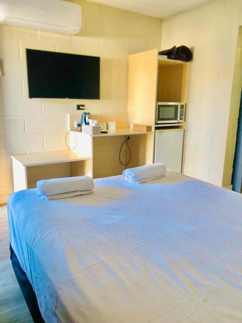 OXFORD HOTEL MOTEL - Dalby Accommodation 3