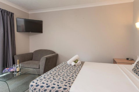 Pacific Coast Motel - Dalby Accommodation 2