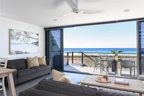 Pacific Dawn On The Beach - Dalby Accommodation 2