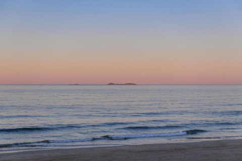 Pacific Dawn On The Beach One - Dalby Accommodation 3