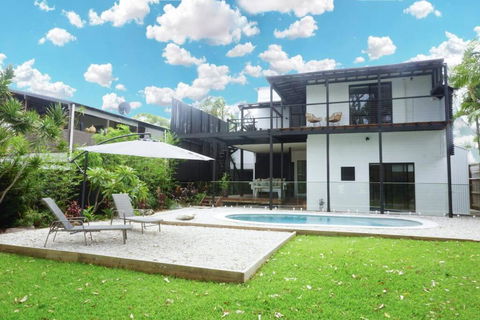 PACIFIC Stunning Coastal Home The Perfect Family Getaway - Dalby Accommodation 1