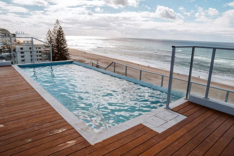 Palm Beach Perfection. - Dalby Accommodation 2