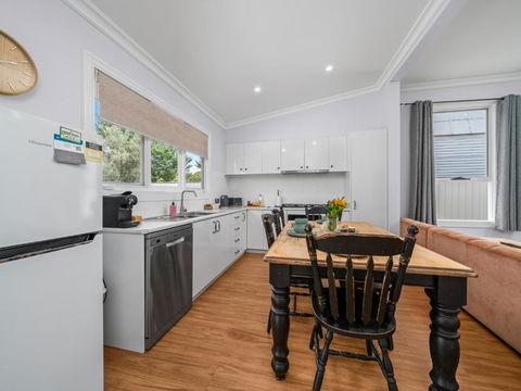 Palm Cottage - Dalby Accommodation 2