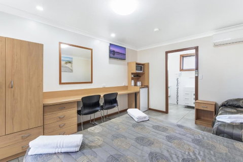 Palm Valley Motel - Dalby Accommodation 1