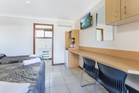 Palm Valley Motel - Dalby Accommodation 3