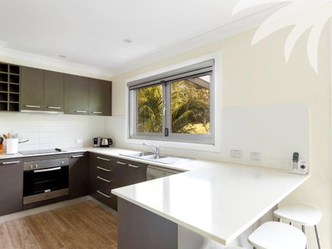 Palms House - Dalby Accommodation 3