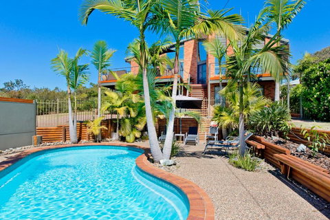 Panorama Beach House - Dalby Accommodation 0