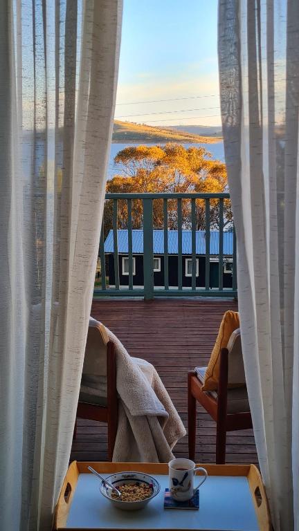 Panoramic Lake View - Dalby Accommodation 3