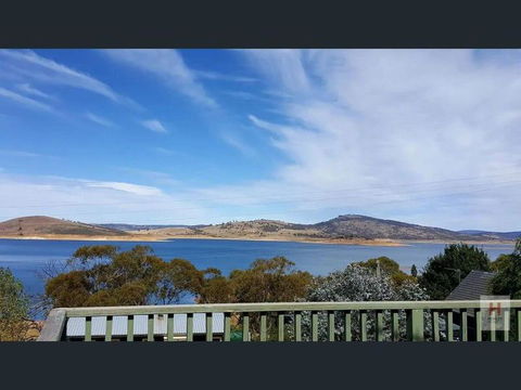 Panoramic Lake View - Dalby Accommodation 1