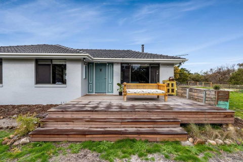 Peaceful Beachside Home - Dalby Accommodation 1