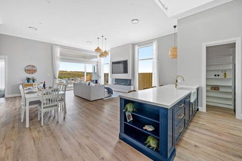 Playa Azul-Beach House On Catherine Hill Bay And Moonee Beach - Dalby Accommodation 0