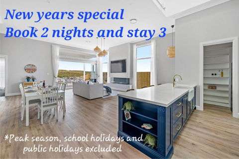 Playa Azul-Beach House On Catherine Hill Bay And Moonee Beach - Dalby Accommodation 1