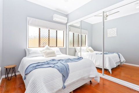 Perfect Cooee Bay Beach Getaway! - Dalby Accommodation 3