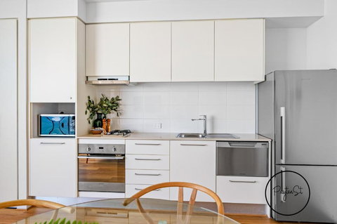 Perfect Penthouse - WiFi Included - Dalby Accommodation 3