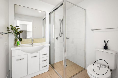 Perfect Penthouse - WiFi Included - Dalby Accommodation 1