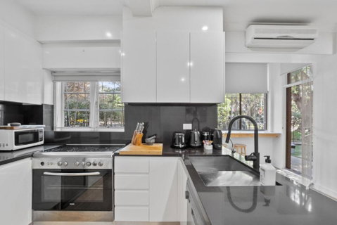 Pet-Friendly Home Just Minutes From Bondi Beach - Dalby Accommodation 1