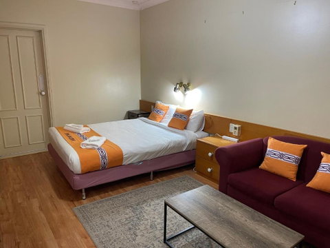 Philadelphia Motor Inn - Dalby Accommodation 3