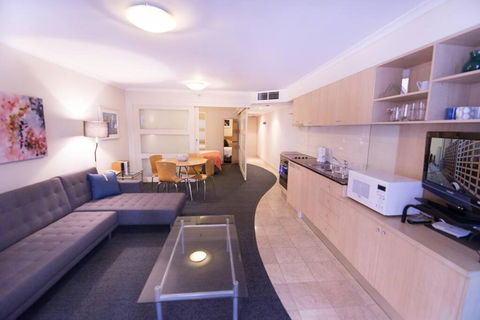 PI702 - Ideally Located Sydney CBD - Dalby Accommodation 0