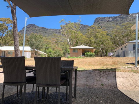 Pinnacle Views - Dalby Accommodation 2