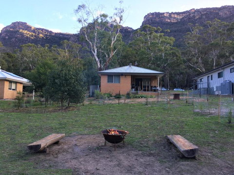 Pinnacle Views - Dalby Accommodation 1