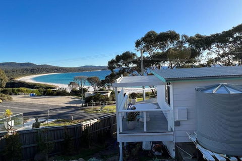 PIPI SHACK - Iconic Waterfront Shack Binalong Bay - Dalby Accommodation 0