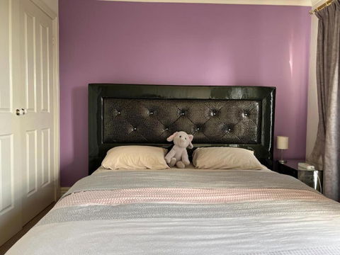 Pleasant Private Room In Taylors Lake Near Melbourne Airport - Dalby Accommodation 1