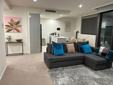 Plush Apartment On Mort - Dalby Accommodation 0